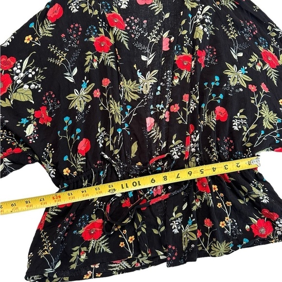 EXPRESS BLACK FLORAL CRINKLE GAUZE CINCH DRAWSTRING OPEN FRONT KIMONO TOP M - Picture 9 of 17